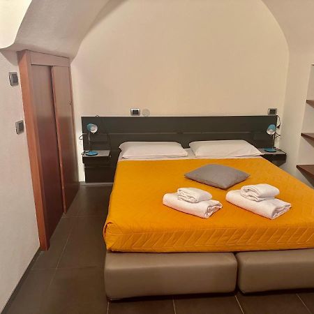 Feel - Luxury Duomo Suite Bérgamo Exterior foto